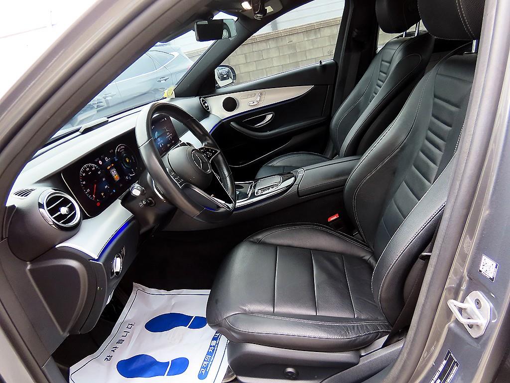 Mercedes Benz E class - Vista 5
