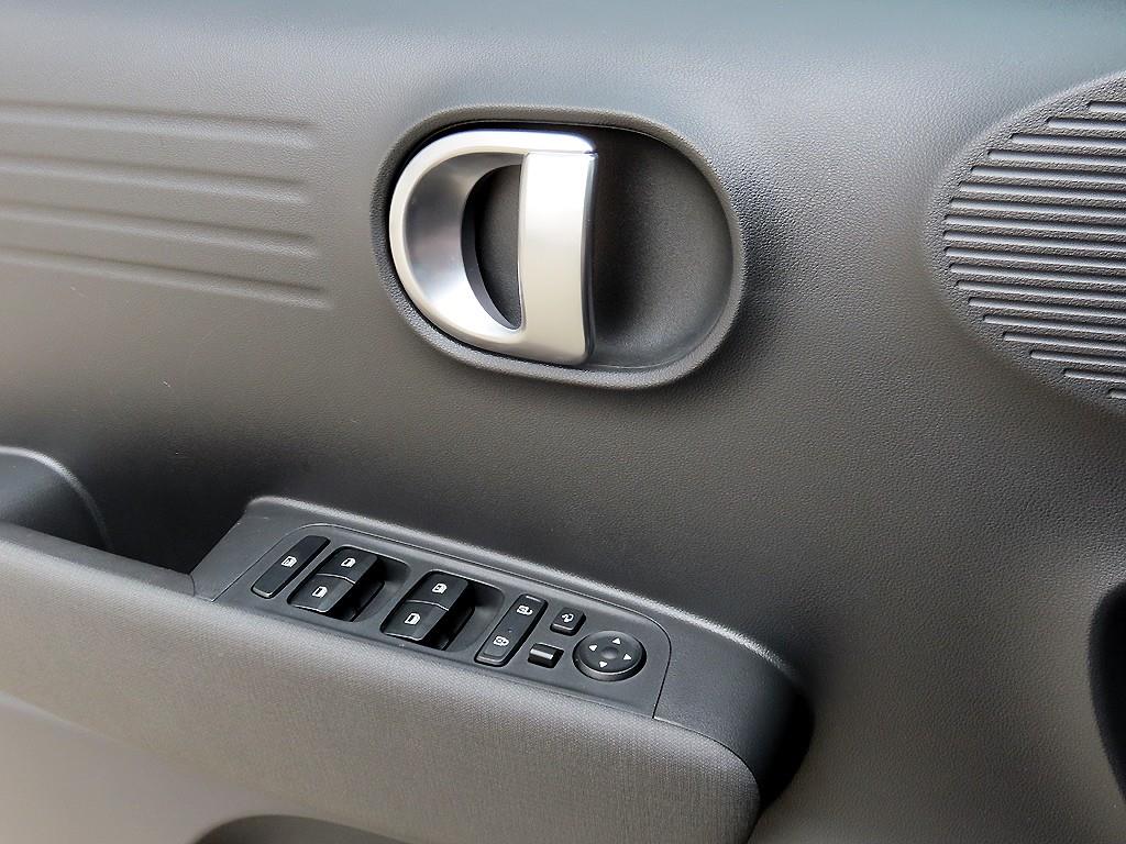 HYUNDAI Casper - Vista 11