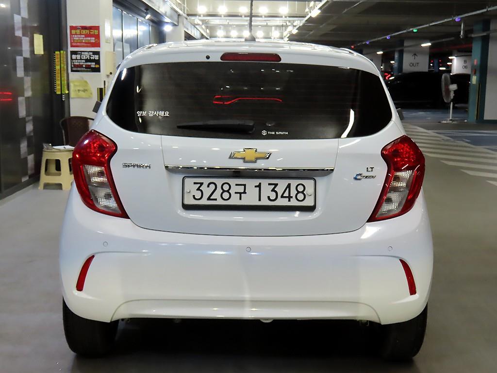 Chevrolet Spark - Vista 5
