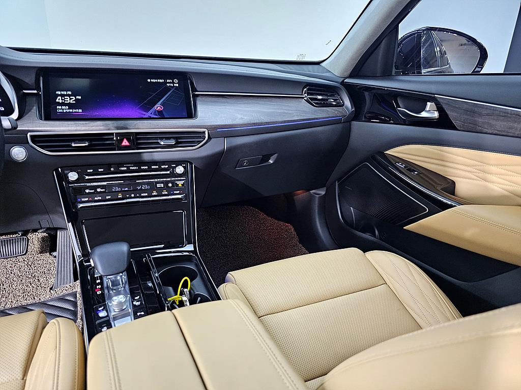 KIA K7 - Vista 10