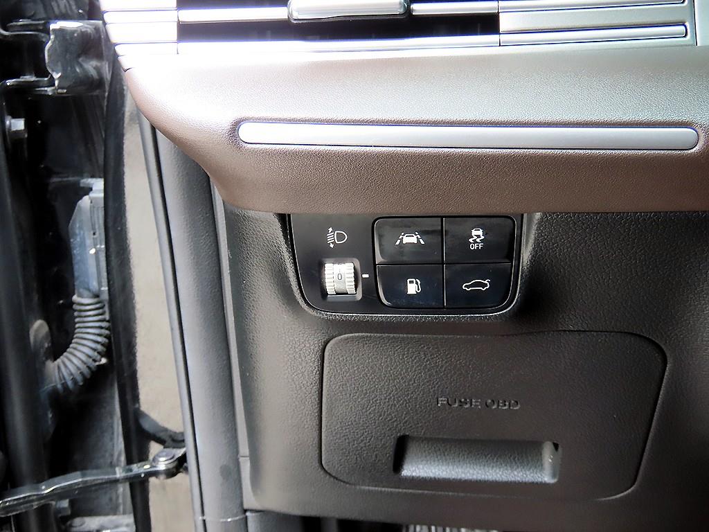 HYUNDAI Grandeur - Vista 11