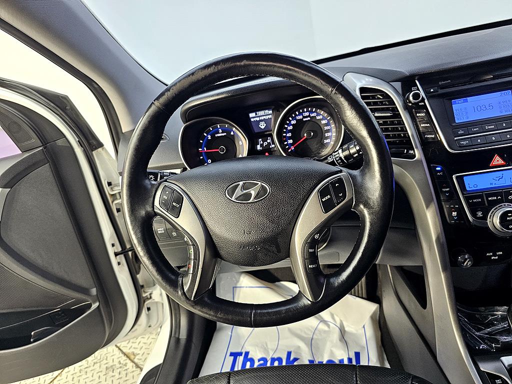 HYUNDAI i30 - Vista 12