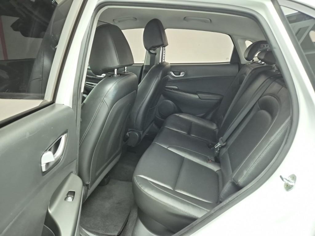 HYUNDAI Kona - Vista 12