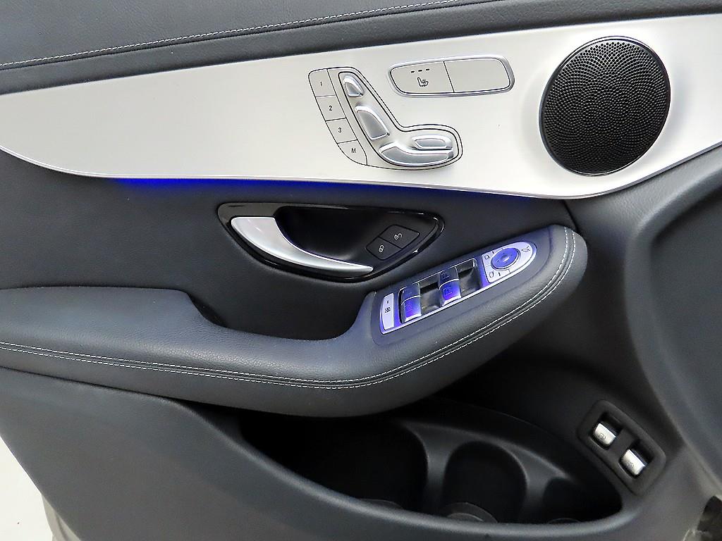 Mercedes Benz GLC Class - Vista 11