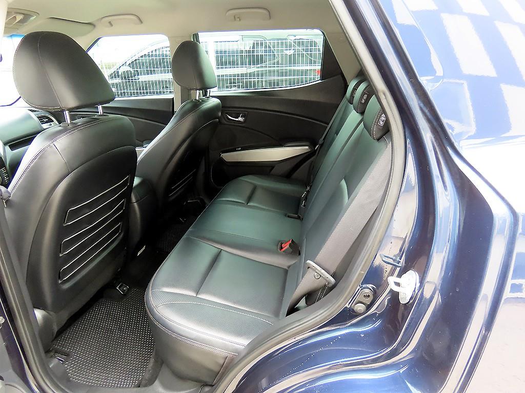 Ssangyong Tivoli - Vista 6