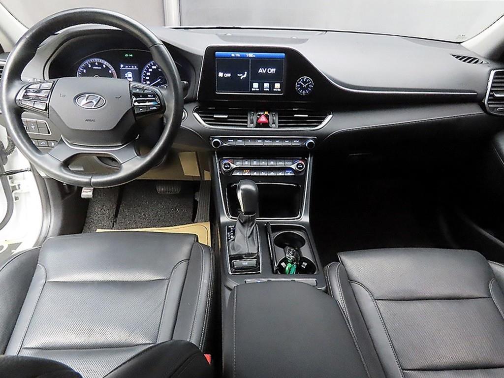 HYUNDAI Grandeur - Vista 7