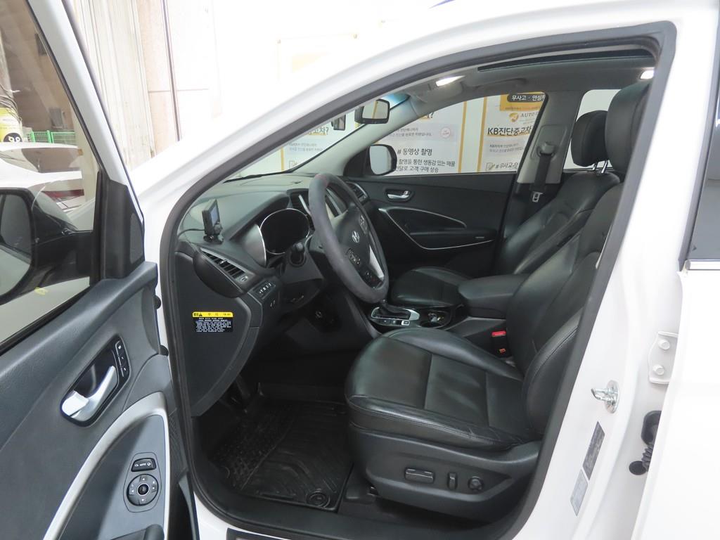 HYUNDAI Santa Fe - Vista 5