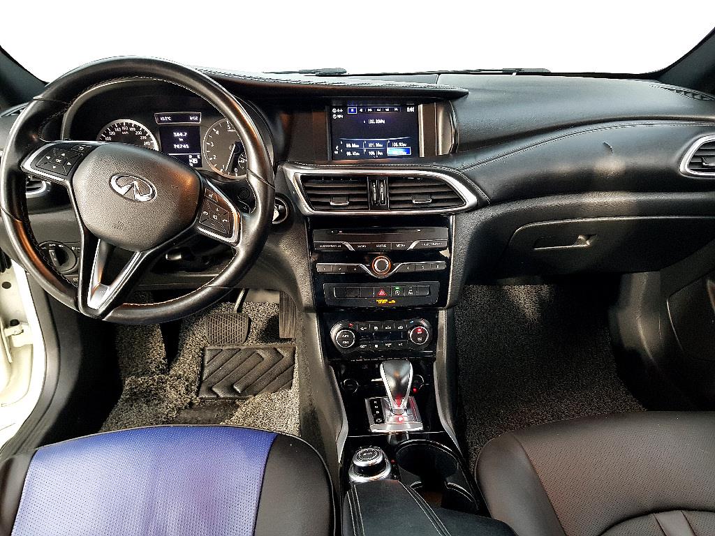 Infiniti Q - Vista 5