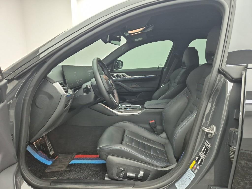 BMW i4 - Vista 11