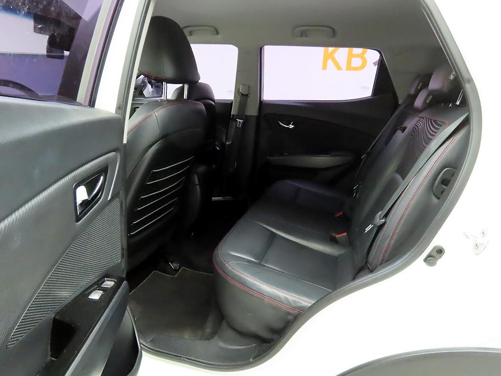 Ssangyong Tivoli - Vista 12