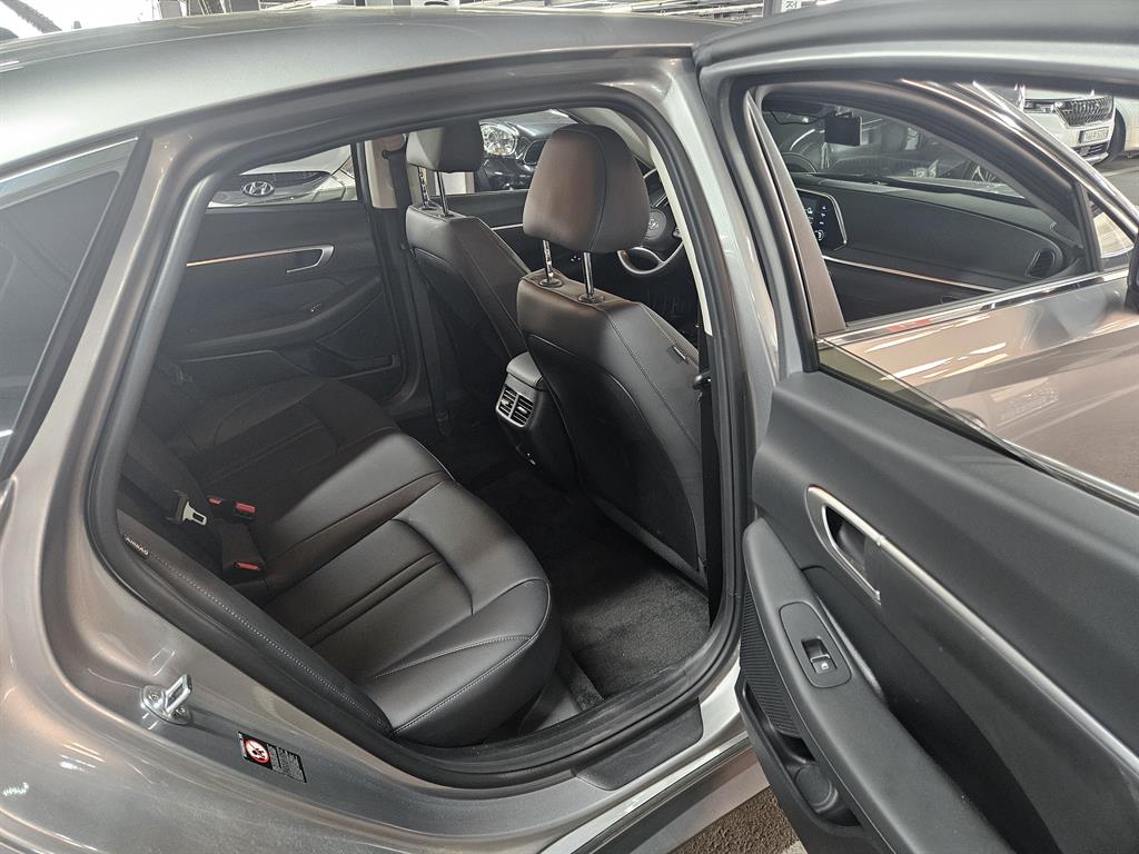 HYUNDAI Sonata - Vista 6