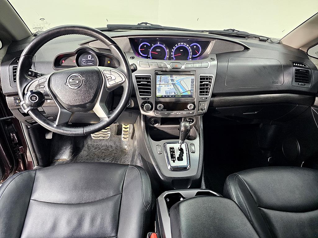 Ssangyong Korando - Vista 5