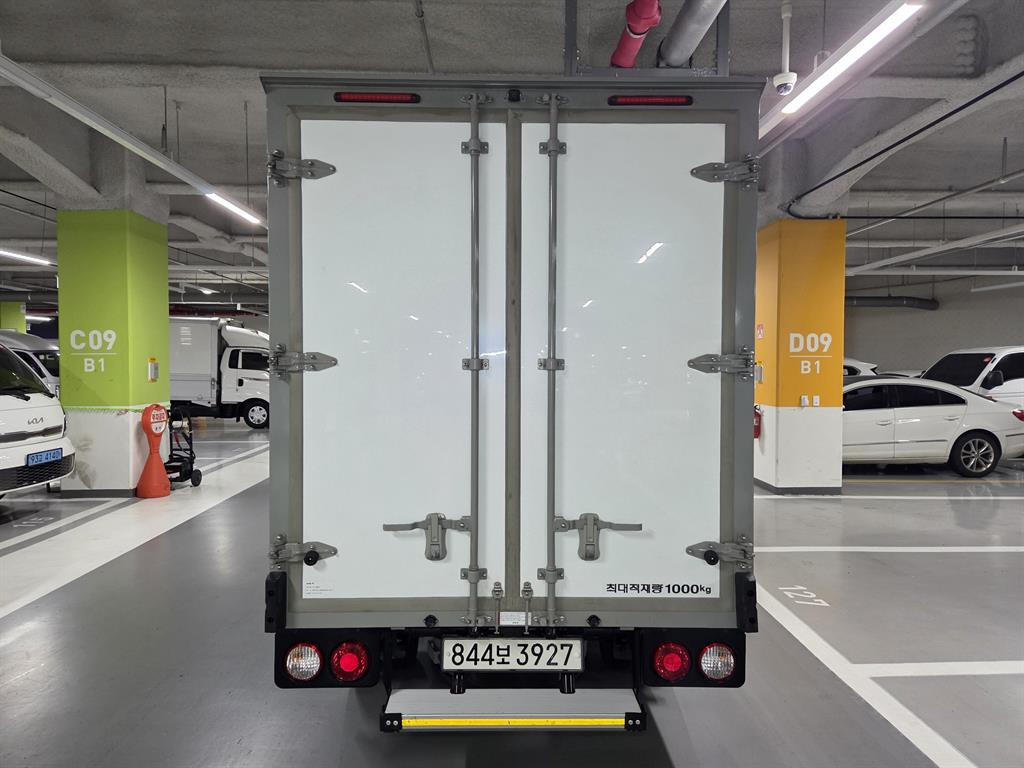 Small Truck Normal Box(High Deck) - Vista 8