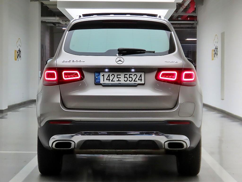 Mercedes Benz GLC Class - Vista 3