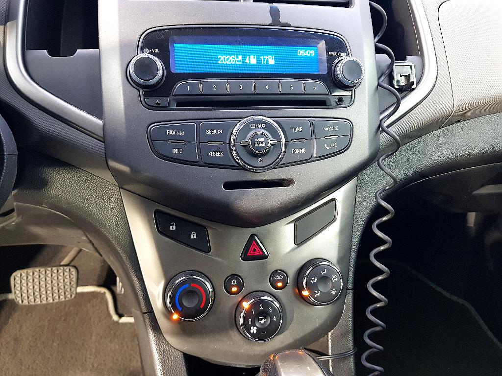 Chevrolet Abeo 2012 Negro - Importación desde Corea - HF Imports Iquique - Foto 15