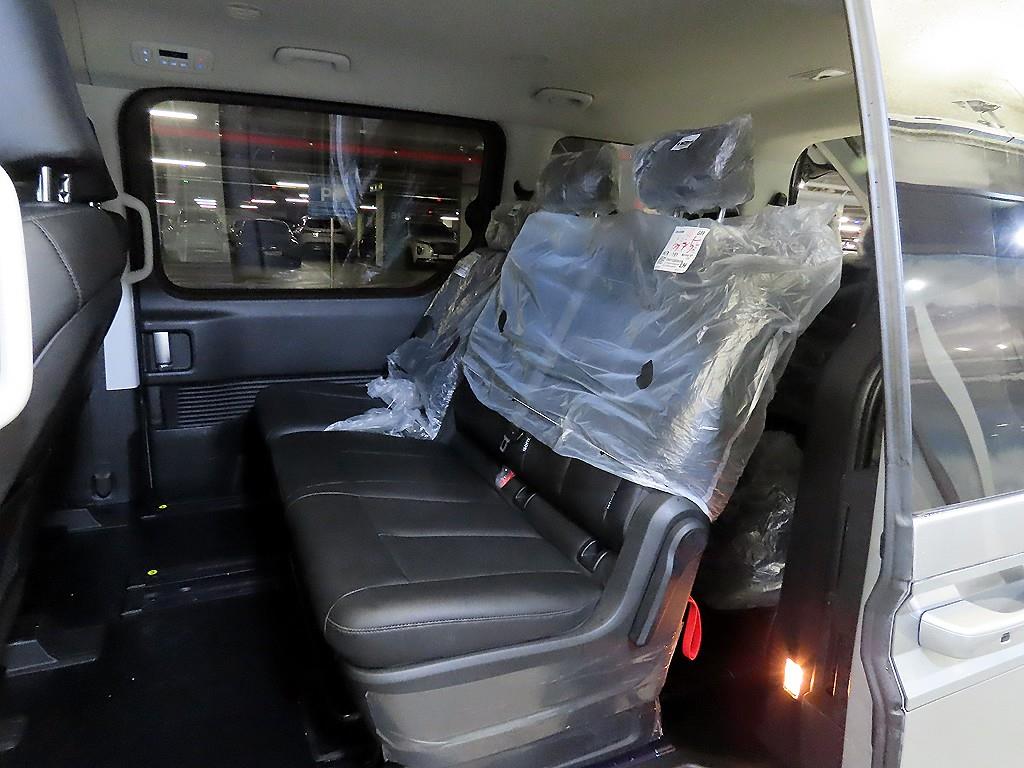 HYUNDAI Staria - Vista 7