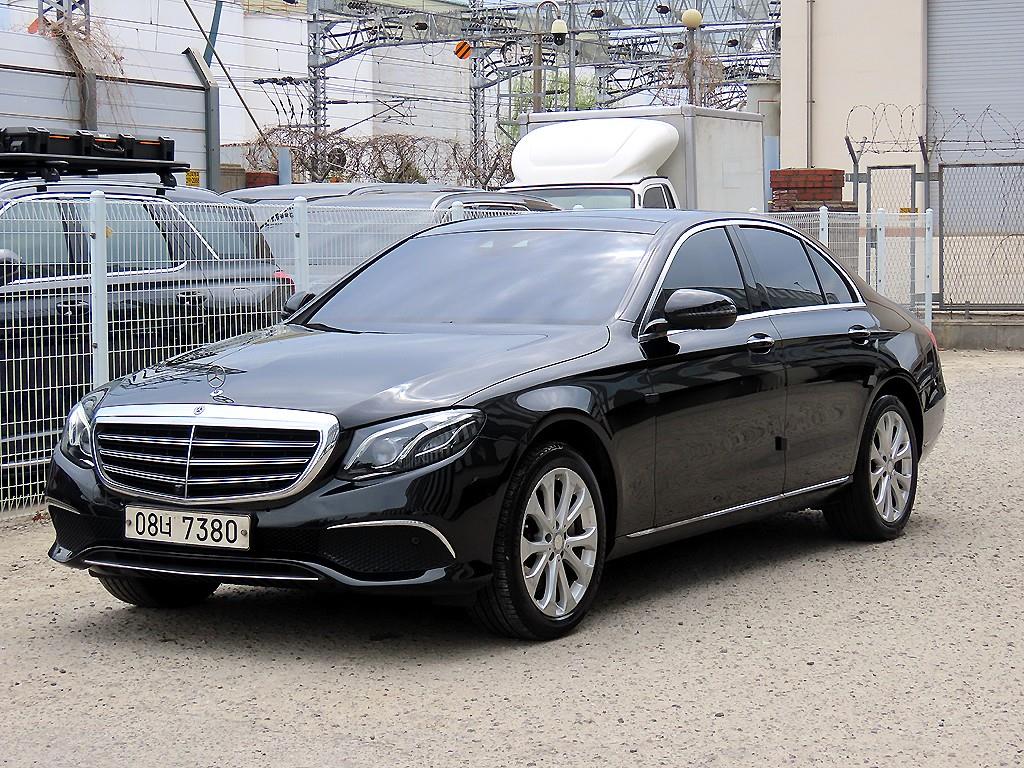 Mercedes Benz E class - Vista 2