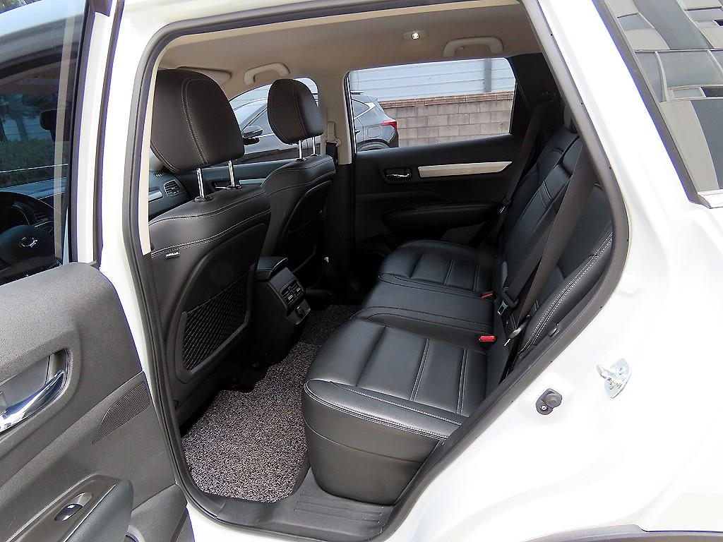 SAMSUNG QM6 - Vista 6