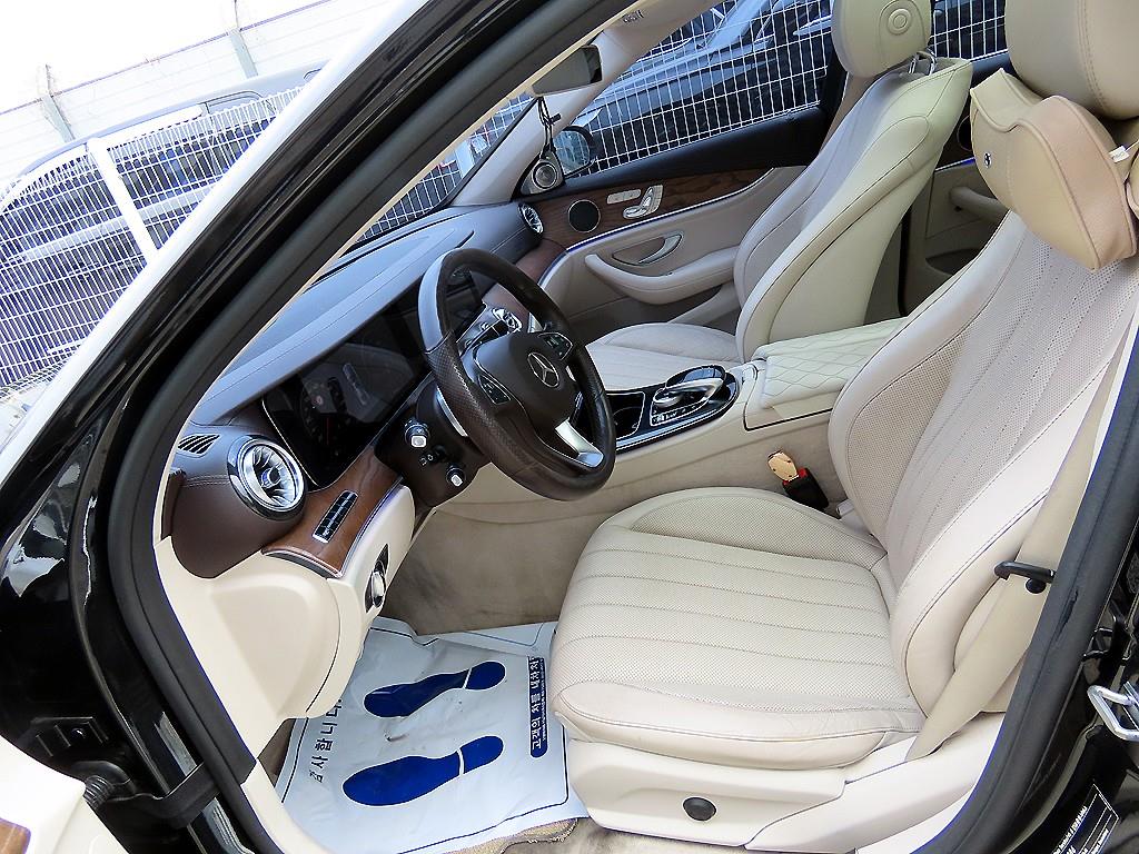 Mercedes Benz E class - Vista 5