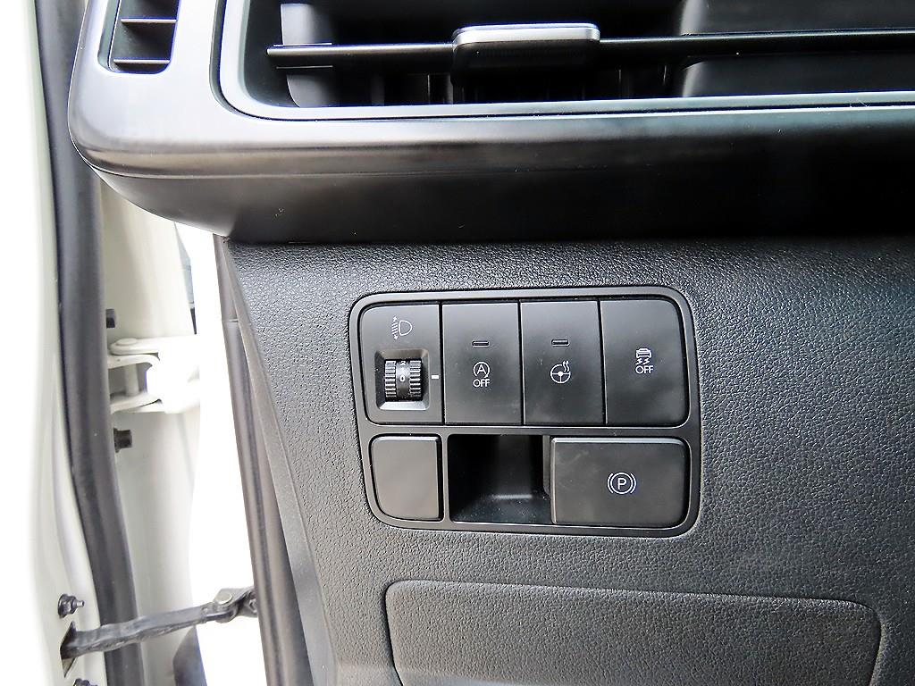 HYUNDAI Staria - Vista 12