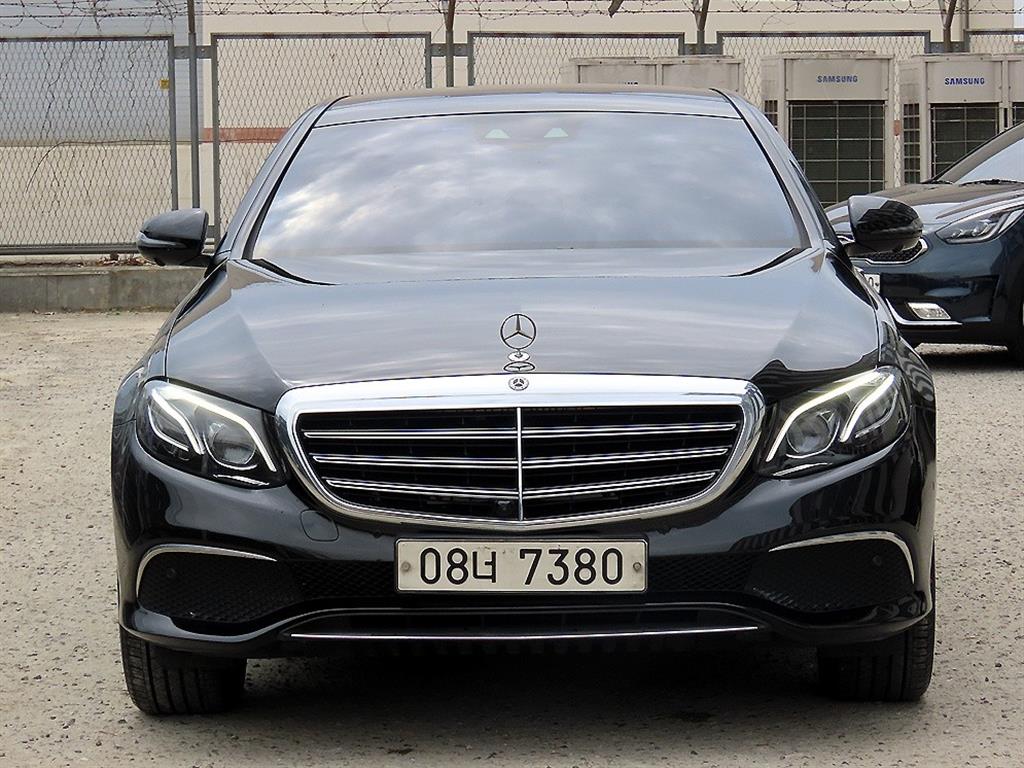 Mercedes Benz E class 2017 Negro - Importación desde Corea - HF Imports Iquique - Foto 1