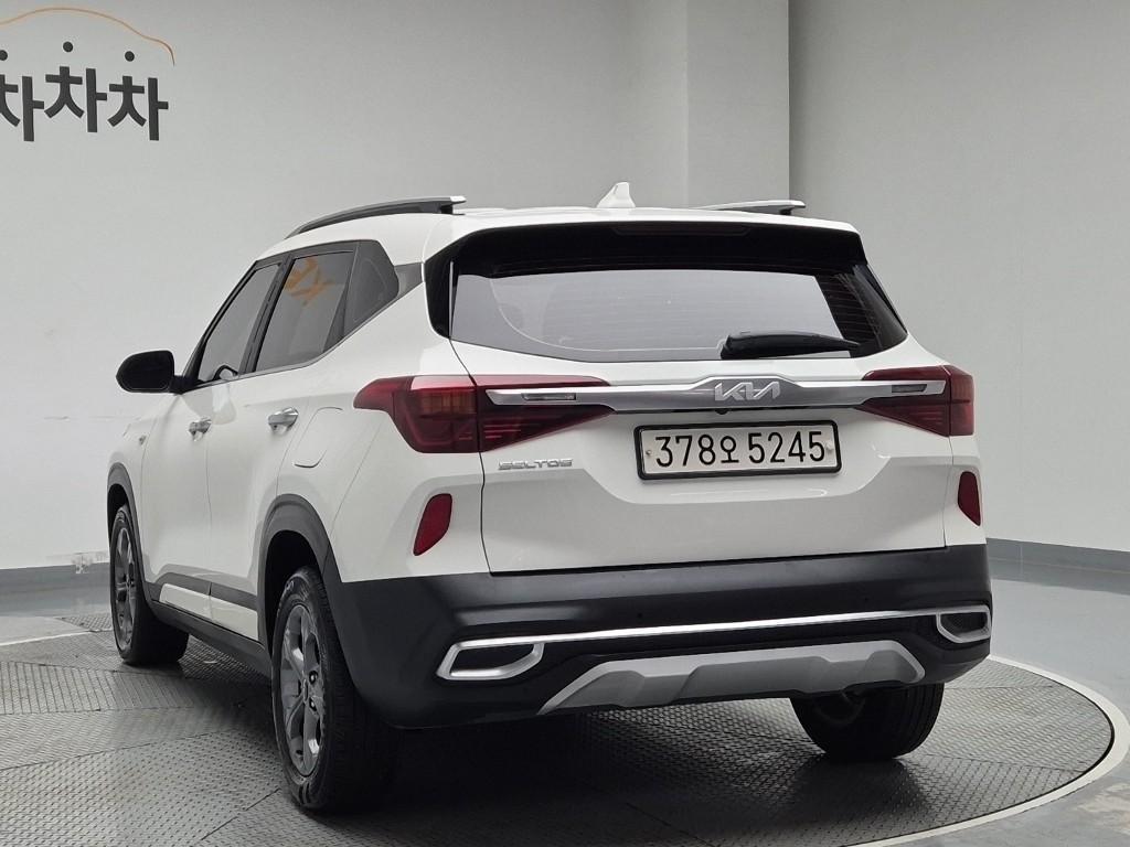 KIA Seltos - Vista 2