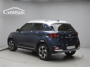 HYUNDAI Venue - Vista 6