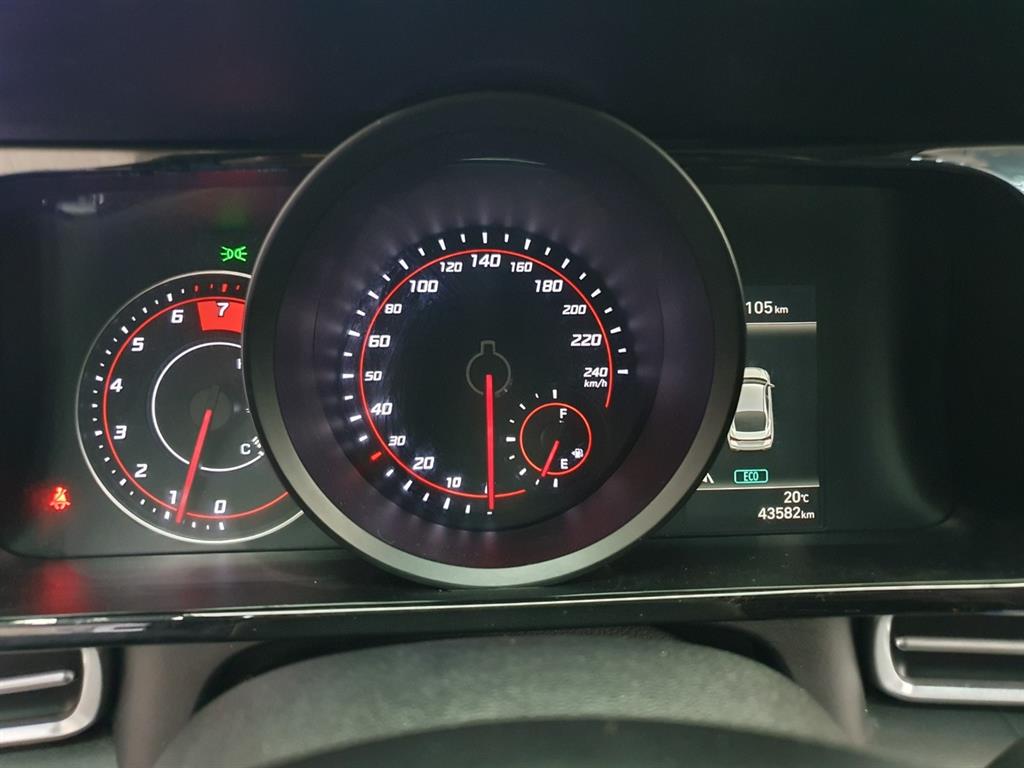 HYUNDAI Avante - Vista 7