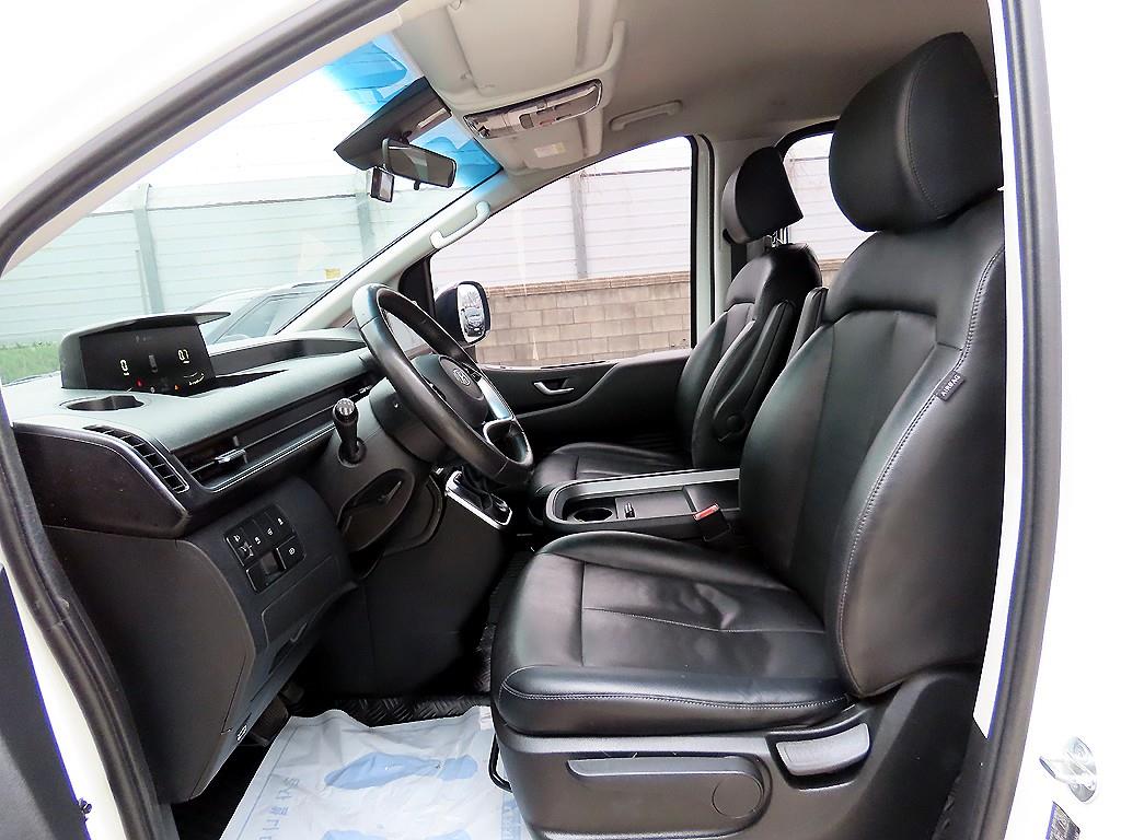 HYUNDAI Staria - Vista 5