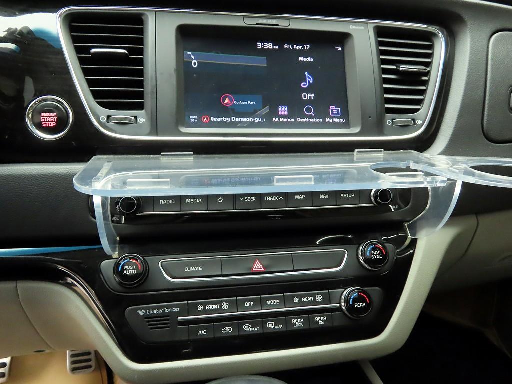 KIA Carnival - Vista 9