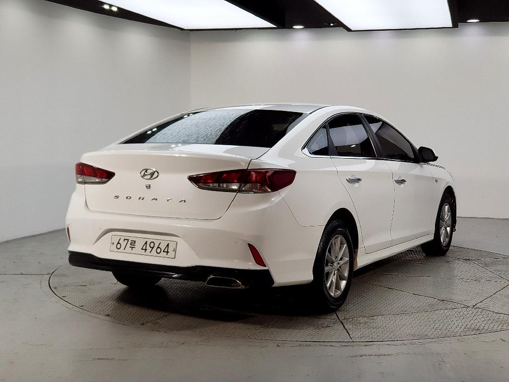 HYUNDAI Sonata - Vista 4