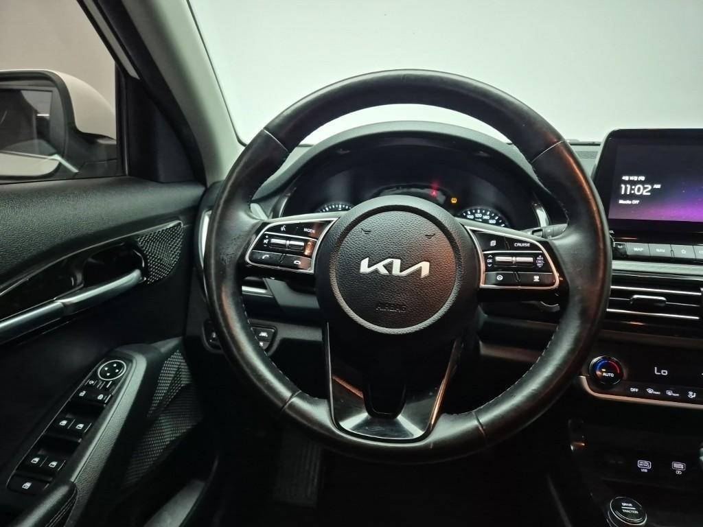 KIA Seltos - Vista 9