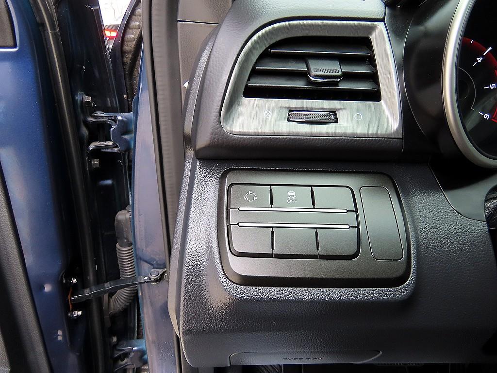 Ssangyong Tivoli - Vista 12