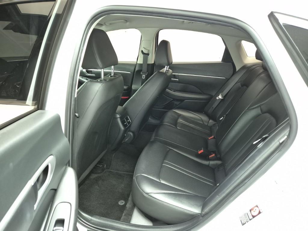 HYUNDAI Sonata - Vista 12