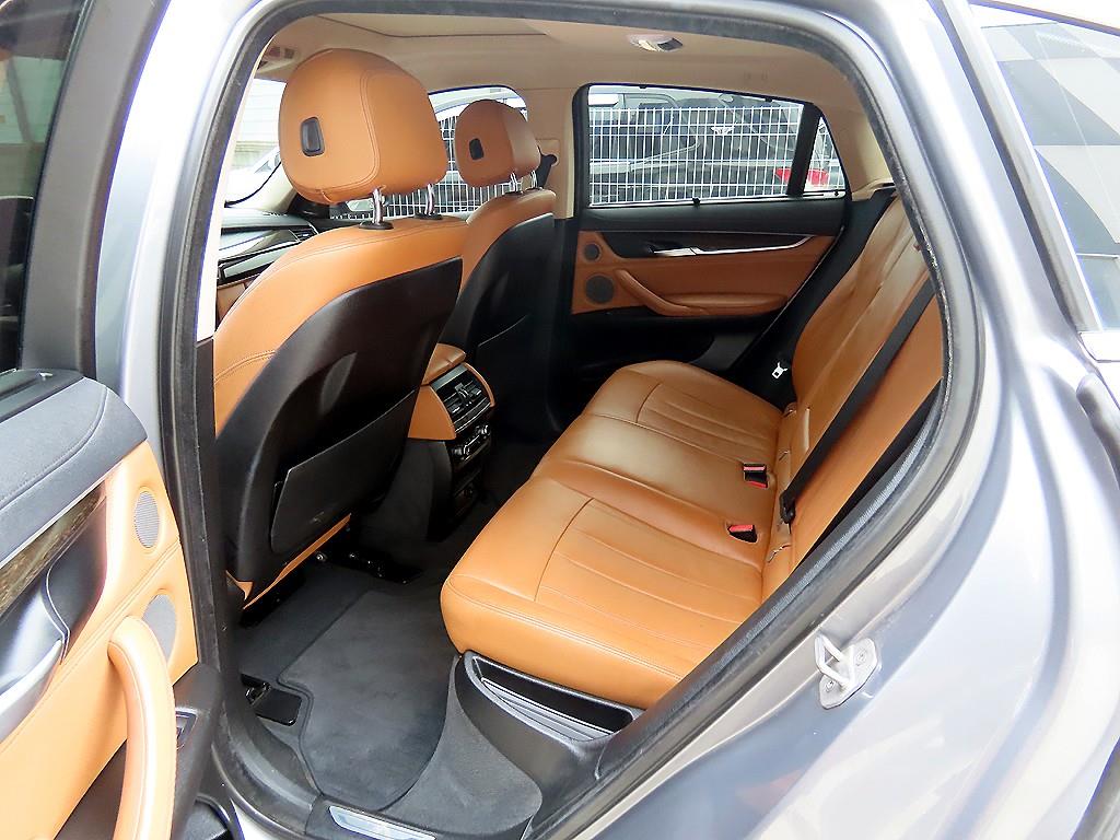 BMW X6 - Vista 6