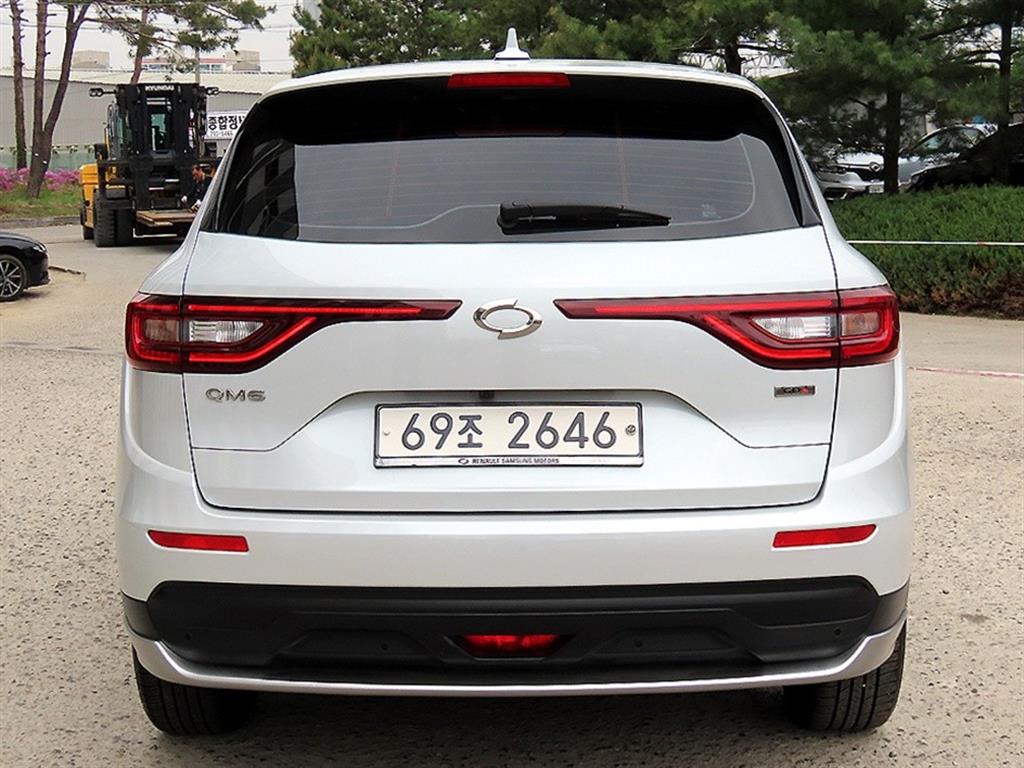 SAMSUNG QM6 - Vista 4