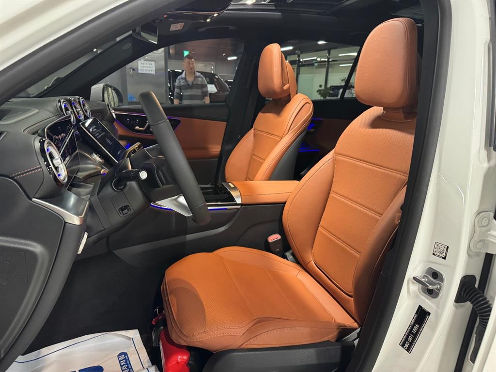 Mercedes Benz GLC Class - Vista 9