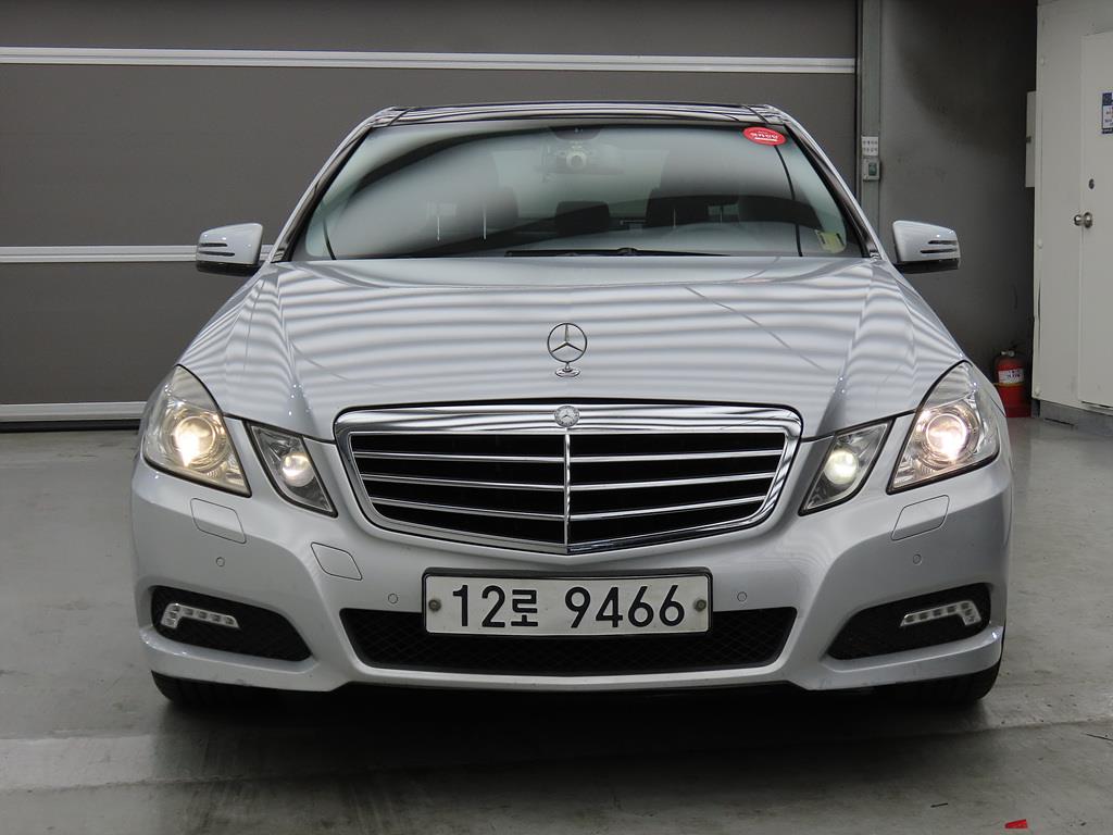 Mercedes Benz E class - Vista 2