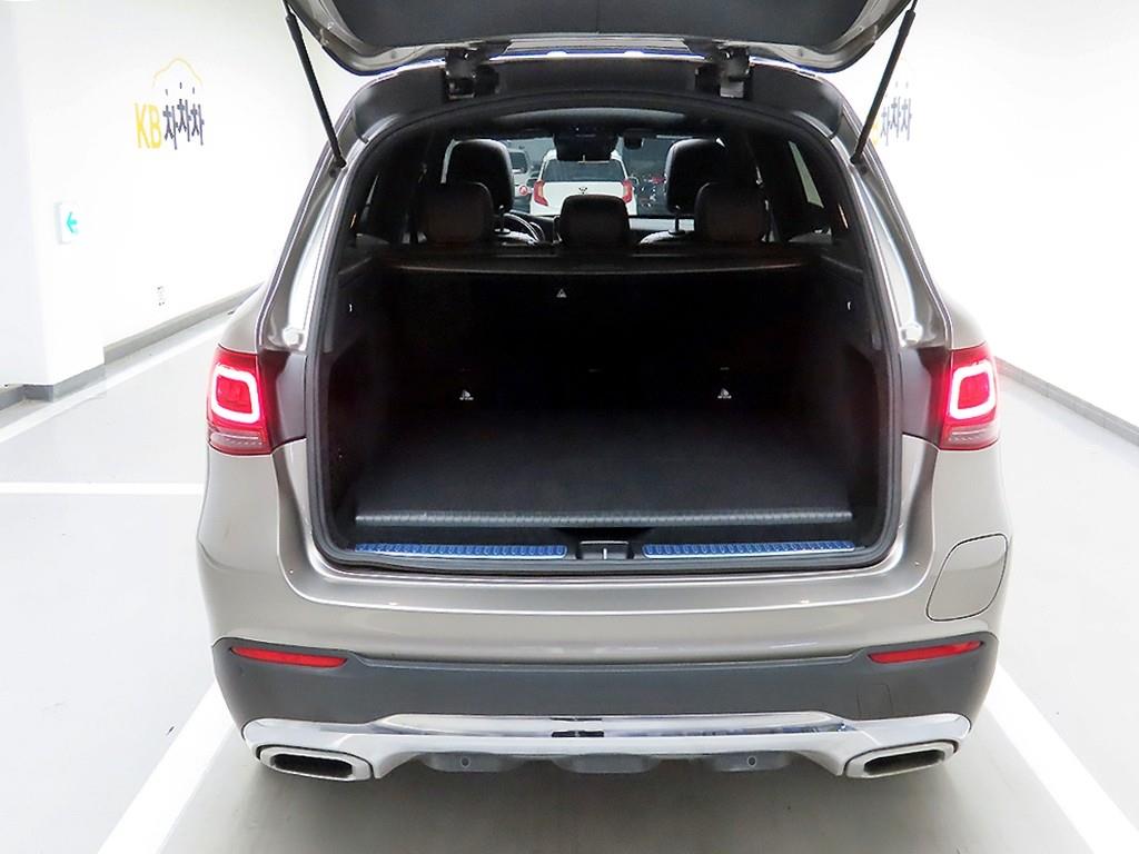 Mercedes Benz GLC Class - Vista 5