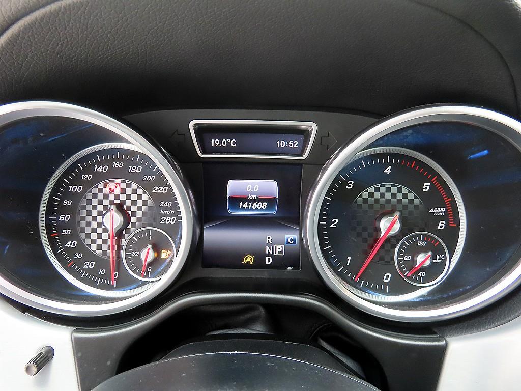 Mercedes Benz GLE Class - Vista 9