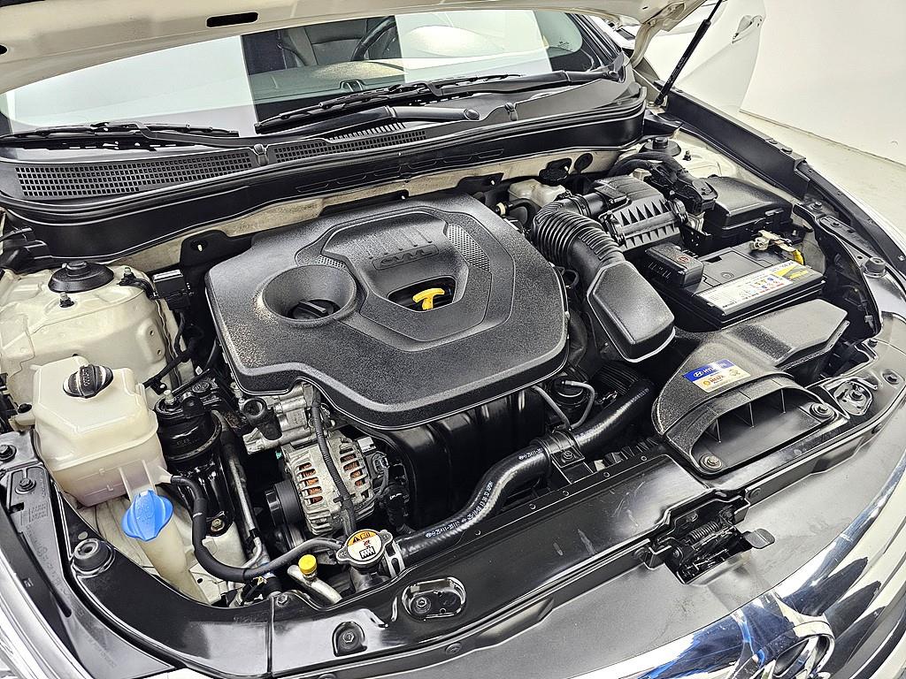 HYUNDAI Sonata - Vista 6