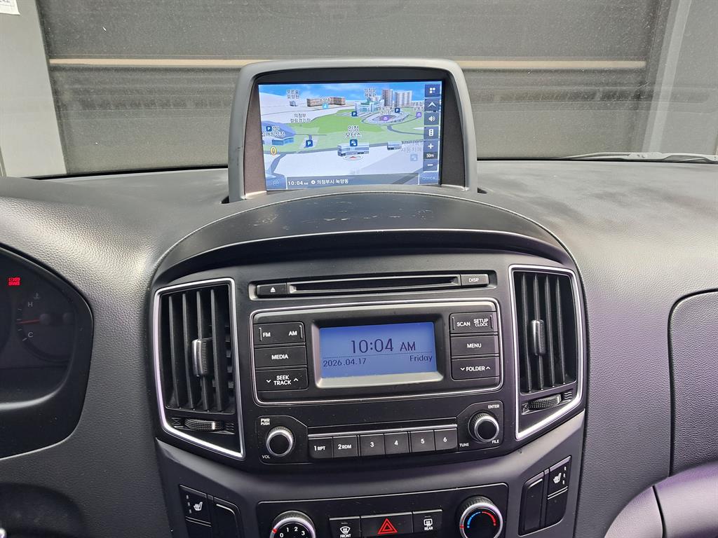 HYUNDAI Starex - Vista 9