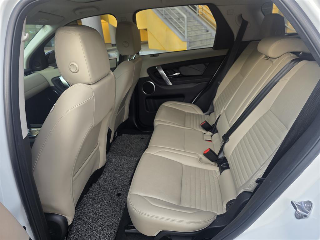 Land Rover Discovery Sports - Vista 11