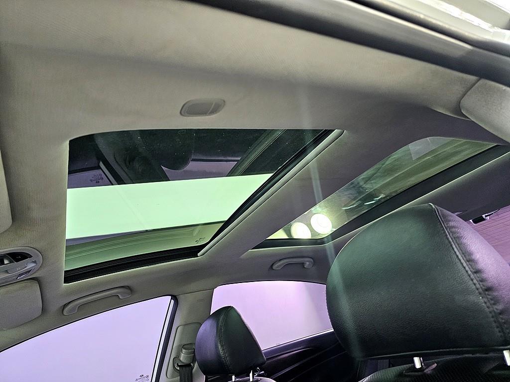 HYUNDAI Sonata - Vista 12