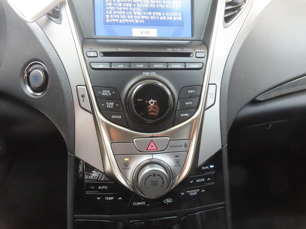 HYUNDAI Grandeur - Vista 12