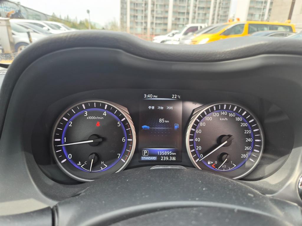 Infiniti Q - Vista 6