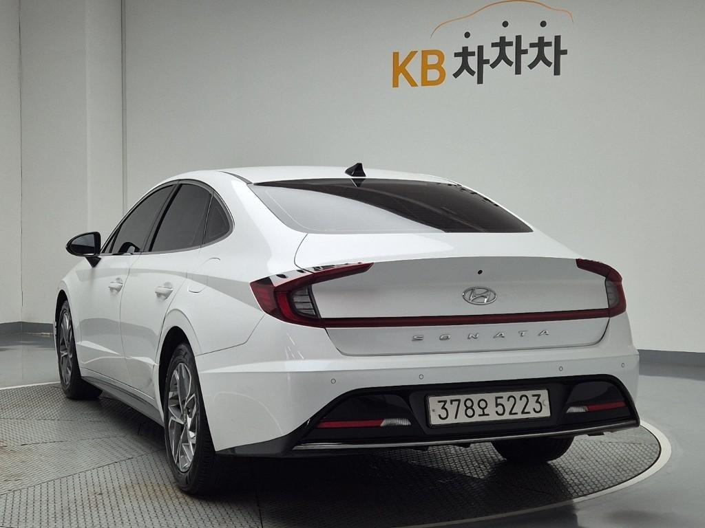 HYUNDAI Sonata - Vista 2