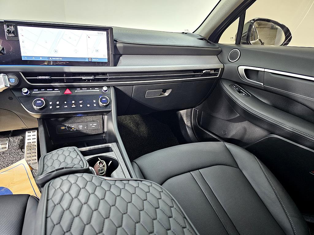 HYUNDAI Sonata - Vista 10