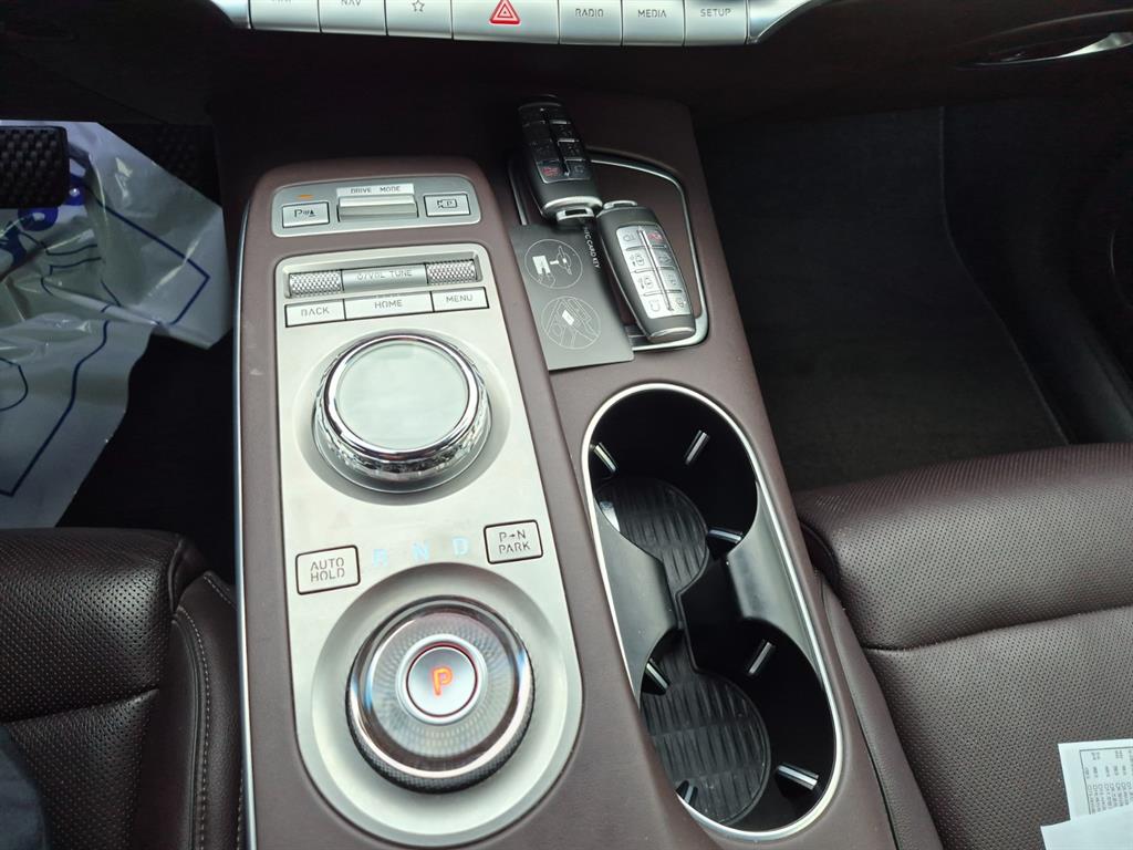 Genesis GV70 2023 Blanco - Importación desde Corea - HF Imports Iquique - Foto 19