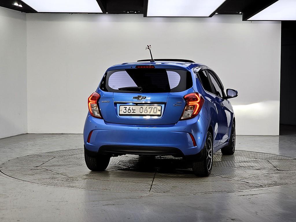 Chevrolet Spark - Vista 3